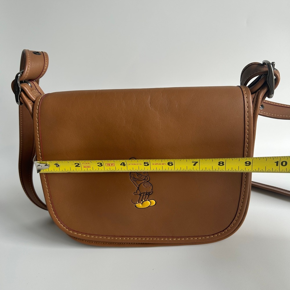 Disney Coach Mickey Mouse Saddle Bag 23 Tan Glovetanned Leather Excellent - Picture 11 of 13